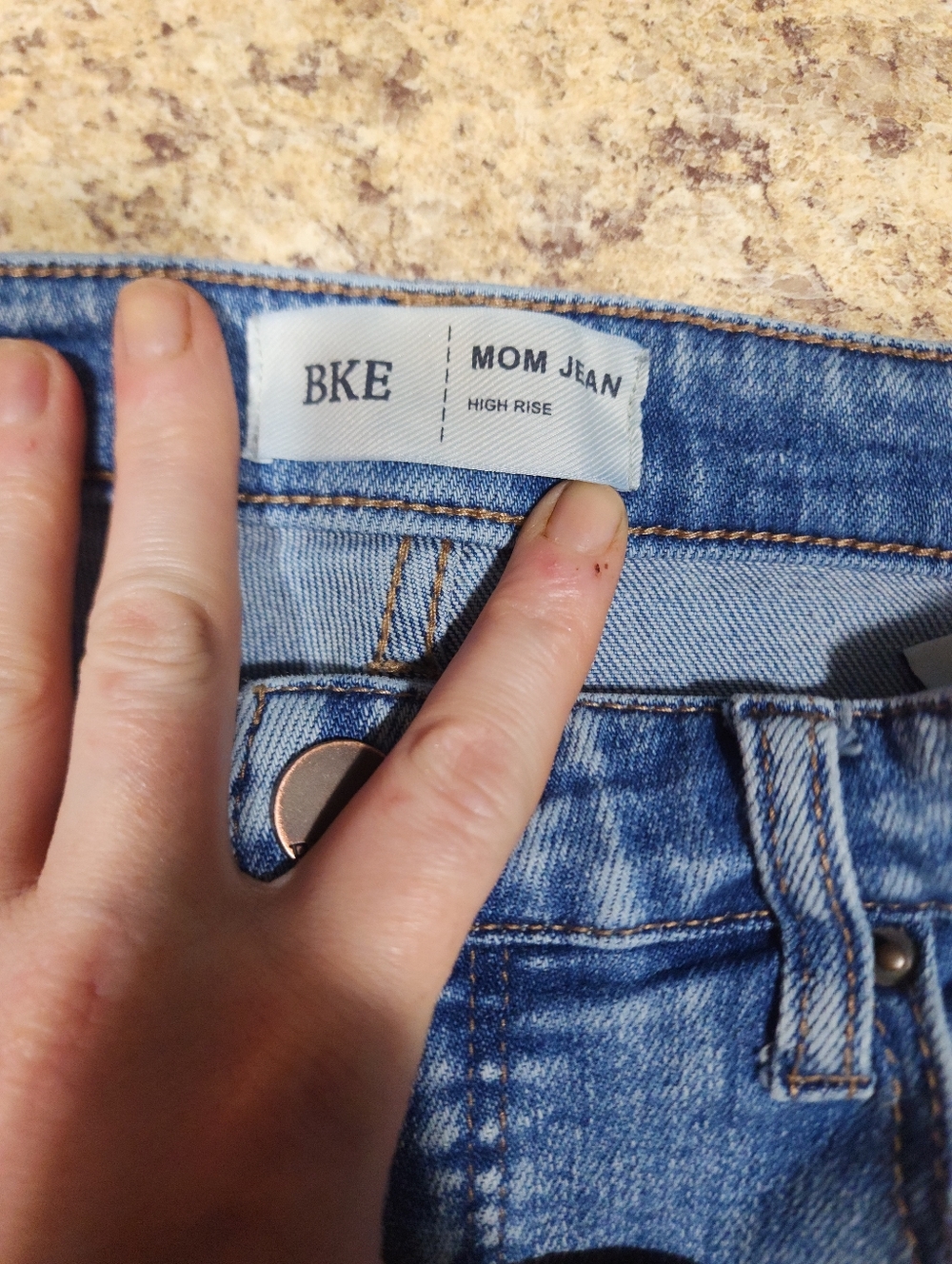BKE High-Rise Mom Jeans in Light Blue Denim